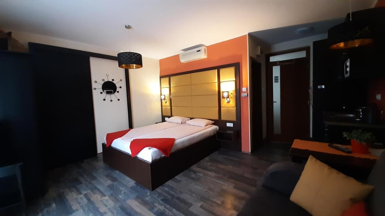 4 Asz Deluxe Apartman Gyula Exteriér fotografie