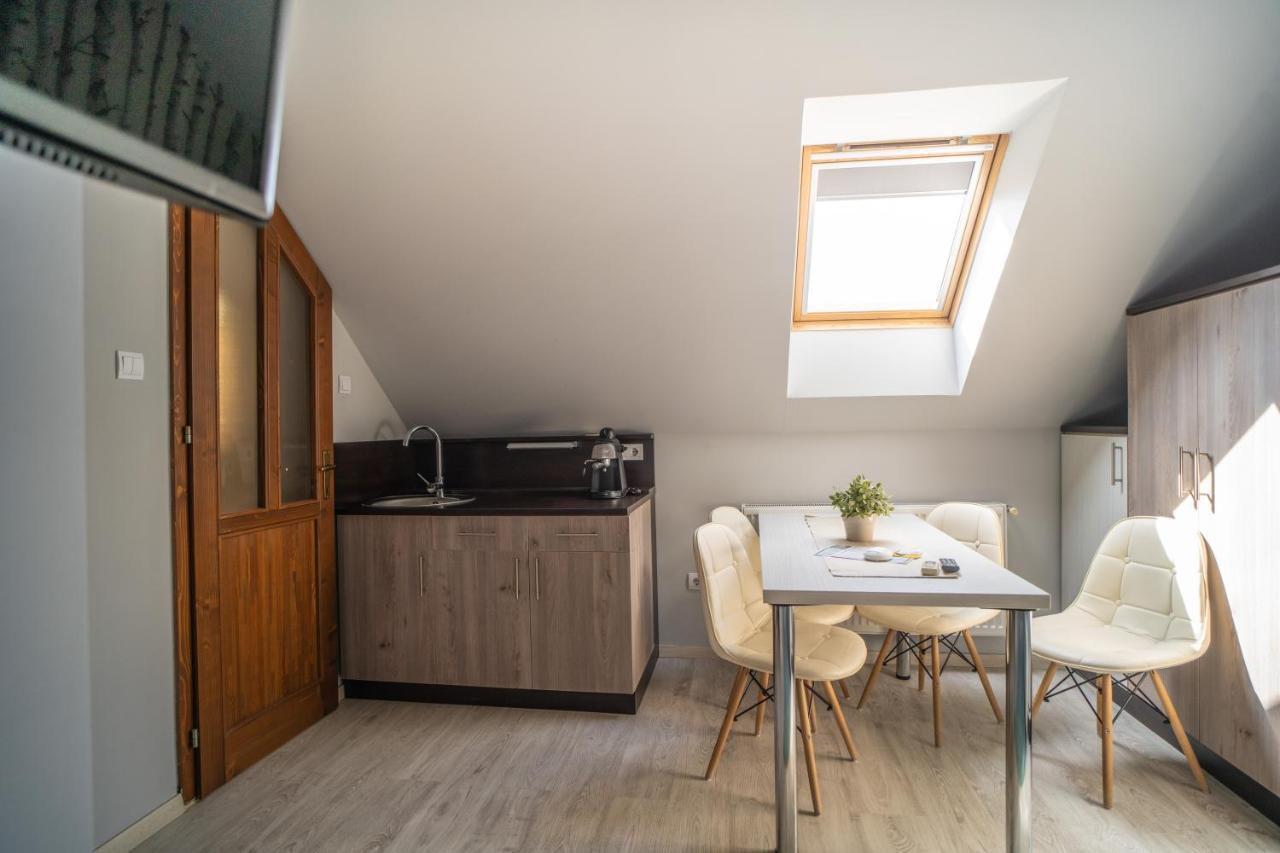 4 Asz Deluxe Apartman Gyula Exteriér fotografie
