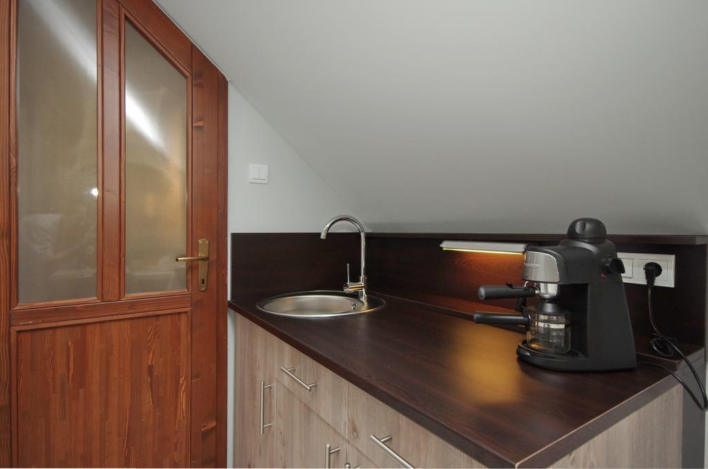 4 Asz Deluxe Apartman Gyula Exteriér fotografie